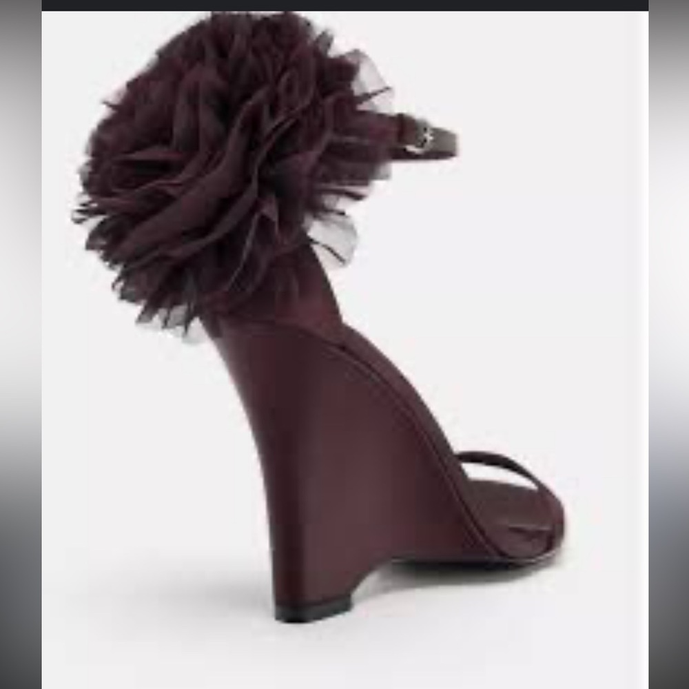 Elegant Purple Wedge Flower Sandals